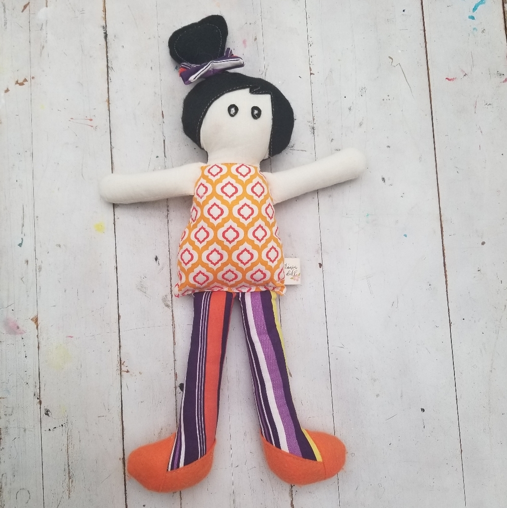 Small tunia doll